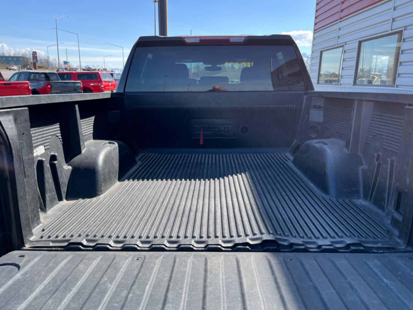 2021 BLACK /Black CHEVROLET SILVERADO 1500 LT (1GCUYDED3MZ) with an 5.3L engine, Automatic transmission, located at 1960 Industrial Drive, Wasilla, 99654, (907) 274-2277, 61.573475, -149.400146 - Photo#7